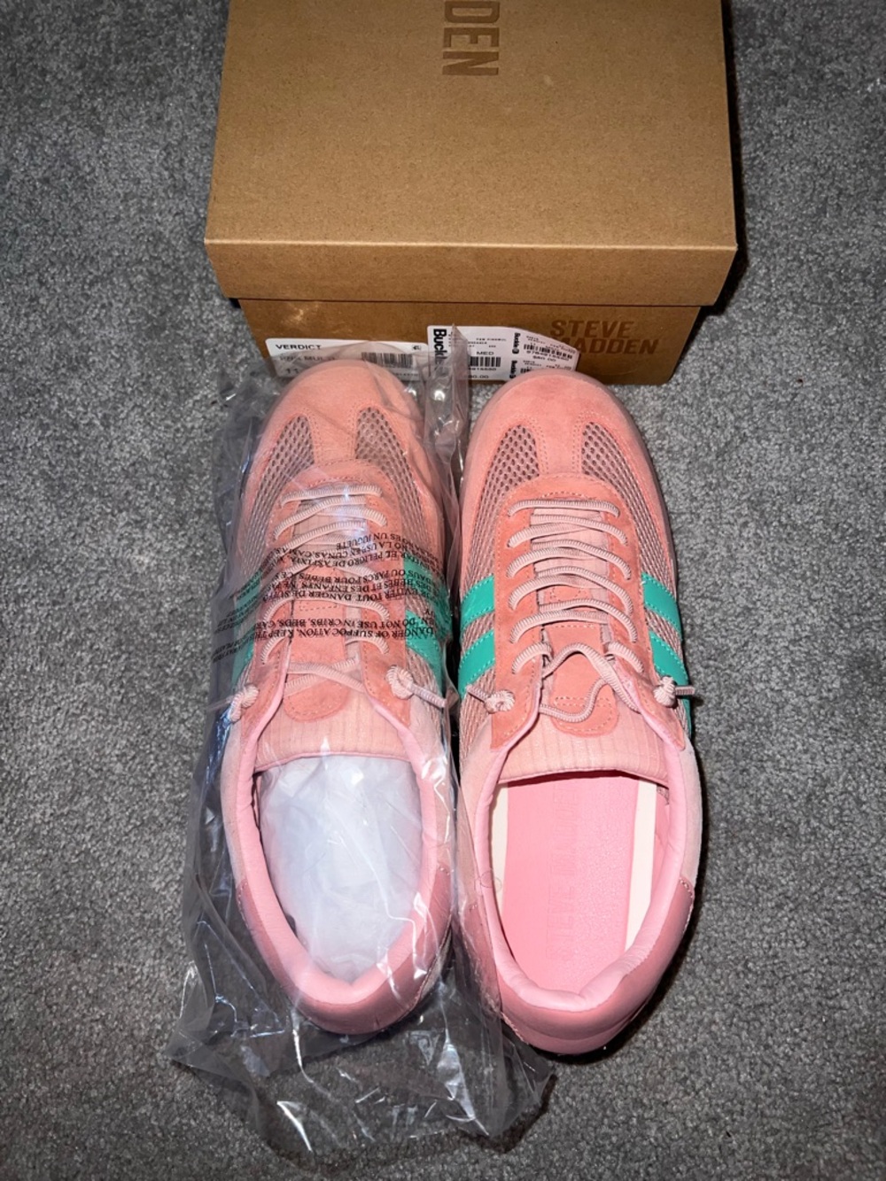 Steve Madden Verdict Sneaker - Picture 8 of 9